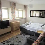 约尔普拉斯中央公寓 公寓 *