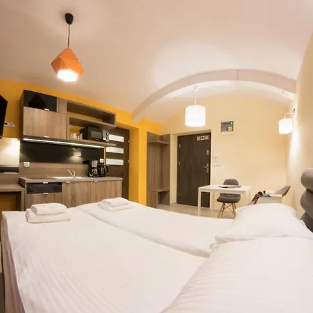 约尔普拉斯中央公寓